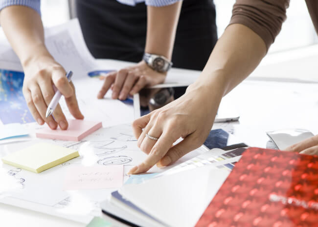 ランディングページやオフライン広告など長年の経験に基づきご提案いたします